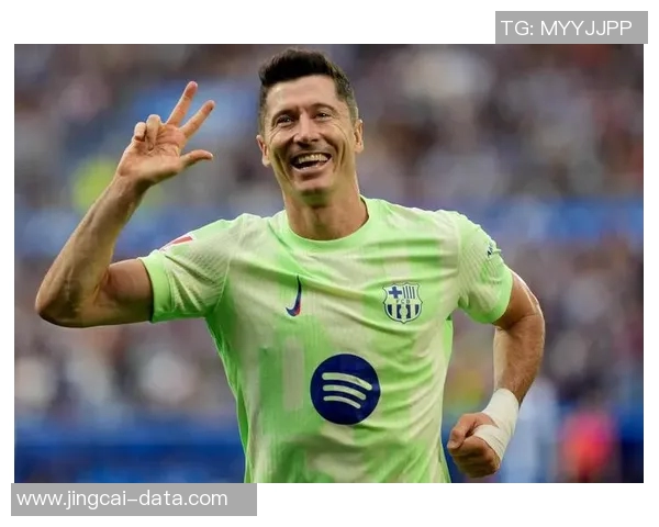 西甲经典对决拜仁3-0巴萨帽子戏法点燃全场激情与十大精彩进球回顾