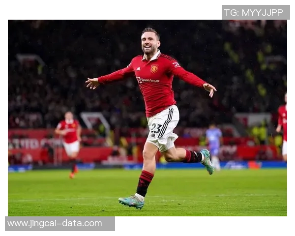 世界杯精彩对决曼联与多特蒙德1比1平局乌龙球引发全场热烈反响